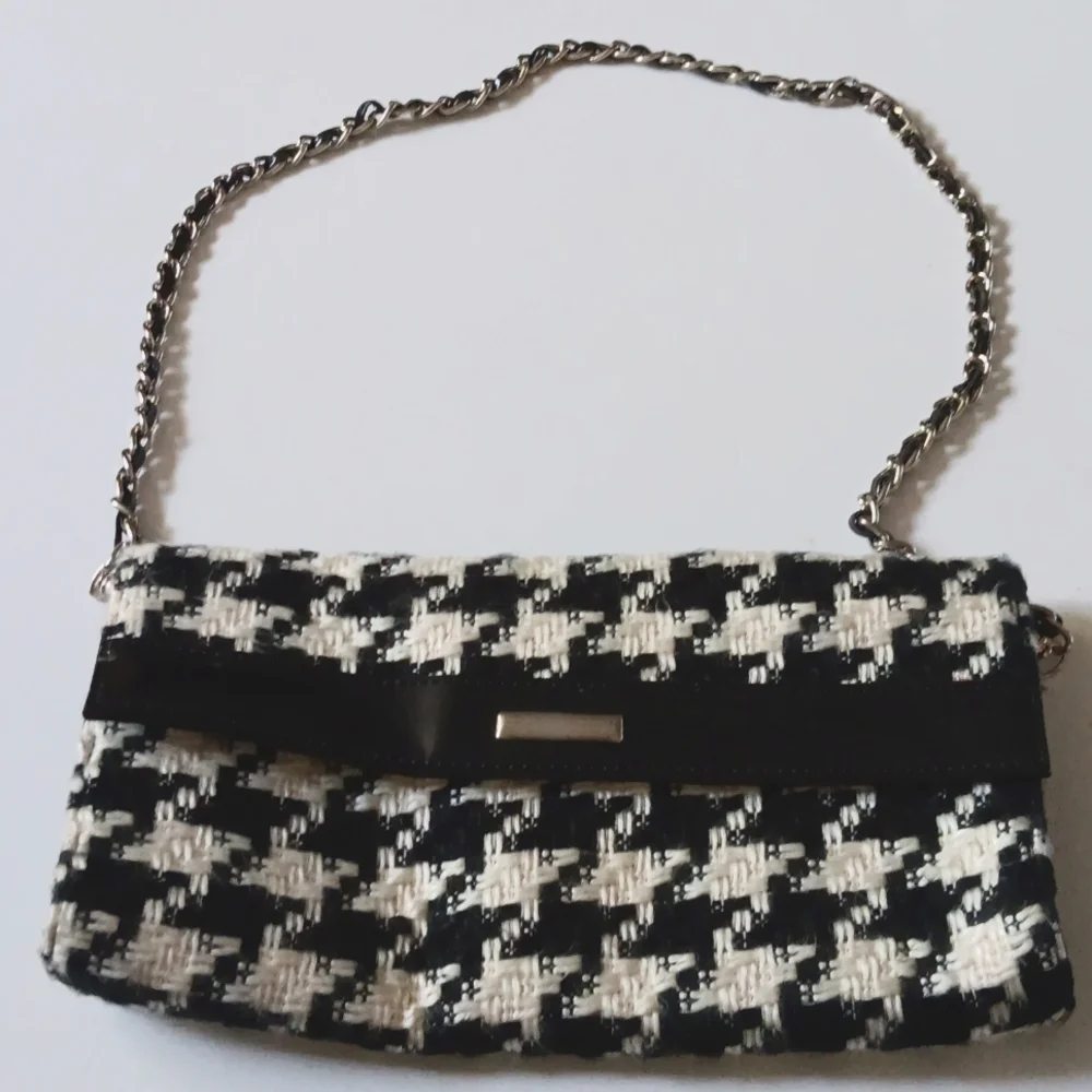 Houndstooth Clutch Purse